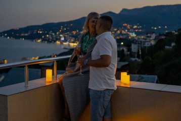 Романтическое свидание на крыше в Ялте